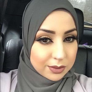 Meet your Posher, Nour